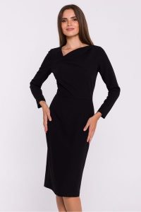 Elegancka sukienka ołówkowa z asymetrycznym dekoltem czarna. Czarne sukienki Stylove, l, bez wzorów, eleganckie, z asymetrycznym kołnierzem, bez ramiączek, asymetryczne. Za 359,00 zł.
