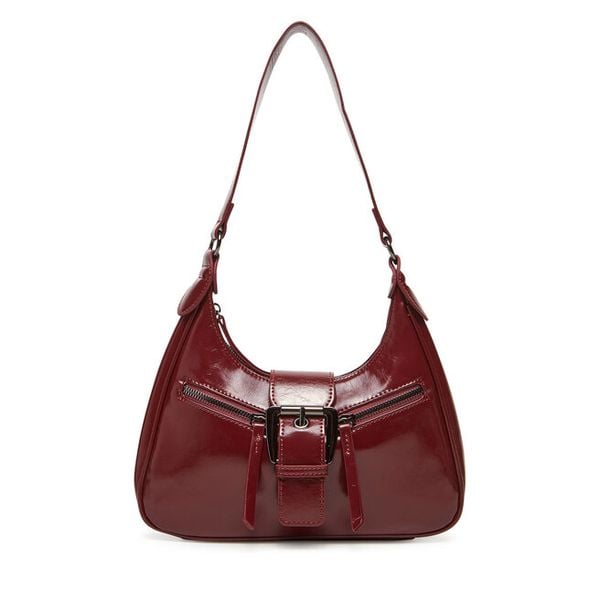 Torebka DeeZee. Czerwone torebki klasyczne DeeZee, bez wzorów, bez dodatków. Za 119,99 zł.