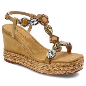 Brązowe Sandały Alma En Pena Eleganckie Espadryle Na Koturnie. Brązowe sandały Alma en Pena, bez wzorów, bez obcasa, na koturnie, bez zapięcia. Za 439,00 zł.
