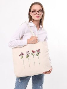 MORI Shopper bag w kolorze kremowym - 47 x 36 x 8 cm rozmiar: onesize. Brązowe shopper bag MORI, bez wzorów, z bawełny, na ramię, bez dodatków. Za 34,99 zł.