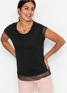 Bawełniany T-shirt o kroju pudełkowym. Czarne t-shirty bonprix, bez wzorów, z bawełny, bez kołnierzyka, bez ramiączek. Za 59,99 zł.