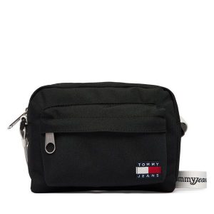 Torebka Tommy Jeans. Czarne torebki klasyczne Tommy Jeans, bez wzorów, z jeansu, bez dodatków. Za 289,99 zł.