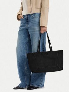 MEXX Torebka CEO-MEXX-L-003-10 Czarny. Czarne torebki klasyczne Mexx, bez wzorów, z materiału, bez dodatków. Za 229,99 zł.
