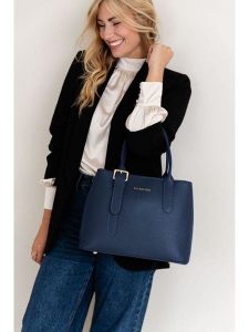 Lia Biassoni Skórzana torebka w kolorze granatowym - 33 x 25 x 11 cm rozmiar: onesize. Niebieskie torebki klasyczne Lia Biassoni, bez wzorów, z materiału, przez ramię, bez dodatków. Za 304,99 zł.