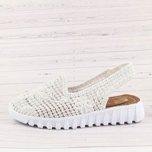 Białe plecione sandały, buty damskie T.Sokolski 806. Białe sandały Sokolski, bez wzorów, z tkaniny, bez obcasa, bez zapięcia. Za 179,00 zł.