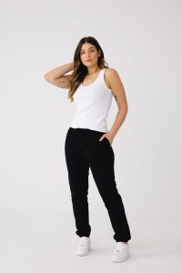SPODNIE LOLA CZARNE XS - Flawless. Czarne spodnie dresowe Flawless, m, bez wzorów, z bawełny. Za 224,00 zł.