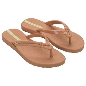 Japonki Ipanema Diversa Ad 27230 BG782 brązowe. Brązowe klapki bez wzorów, z materiału, bez obcasa. Za 152,39 zł.
