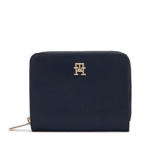 Portfel Tommy Hilfiger. Niebieskie portfele TOMMY HILFIGER, bez wzorów, z nylonu. Za 209,99 zł.