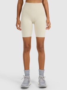 4F Szorty sportowe w kolorze beżowym rozmiar: XS/S. Brązowe spodenki sportowe 4f, s, bez wzorów, z materiału, outdoorowe. Za 51,95 zł.