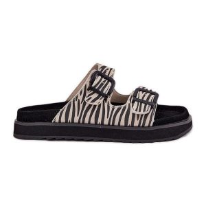 Zamszowe Klapki Damskie Z Klamrami D.Franklin DFSH405002 Zebra beżowy. Brązowe klapki bez wzorów, z zamszu, bez obcasa. Za 347,47 zł.
