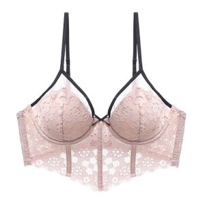 Braletka push-up z koronki elegancka biustonosz na co dzień Eliza. Czarne biustonosze Intica, bez wzorów, z koronki. Za 119,00 zł.