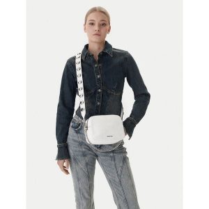 Torebka MICHAEL Michael Kors. Białe torebki klasyczne MICHAEL Michael Kors, bez wzorów, bez dodatków. Za 607,99 zł.