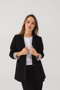 MARYNARKA NANCY CZARNA L - Flawless. Czarne marynarki i żakiety Flawless, l, bez wzorów, biznesowe. Za 600,00 zł.