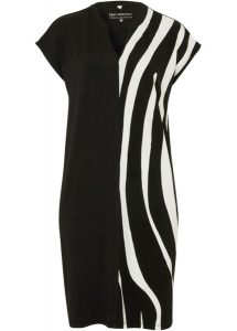 Sukienka shirtowa. Czarne sukienki bonprix, bez wzorów, bez kołnierzyka, bez ramiączek. Za 129,99 zł.