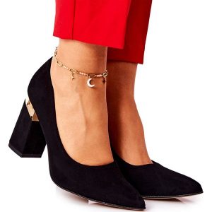Lewski Shoes Zamszowe Czółenka Lewski 3117 Czarne. Czarne czółenka bez wzorów, ze skóry, bez obcasa, bez zapięcia. Za 432,39 zł.