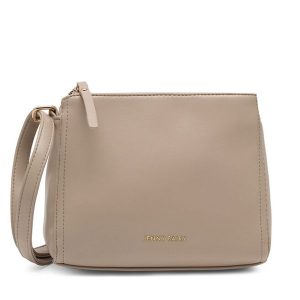 Torebka Jenny Fairy. Brązowe listonoszki Jenny Fairy, bez wzorów, bez dodatków. Za 47,99 zł.