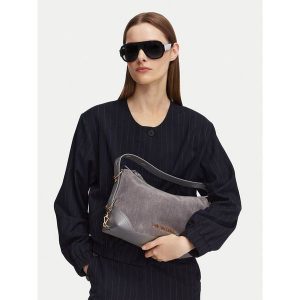Torebka LOVE MOSCHINO. Szare torebki klasyczne LOVE MOSCHINO, bez wzorów, bez dodatków. Za 628,99 zł.