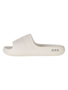 Adidas Klapki "Adilette Ayoon" w kolorze beżowym rozmiar: 44 1/3. Brązowe klapki ADIDAS, bez wzorów, z otwartym noskiem, bez obcasa. Za 88,02 zł.