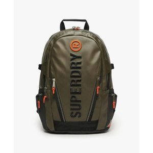 Damski plecak z haftem Superdry Tarp. Zielone plecaki Superdry. Za 366,50 zł.
