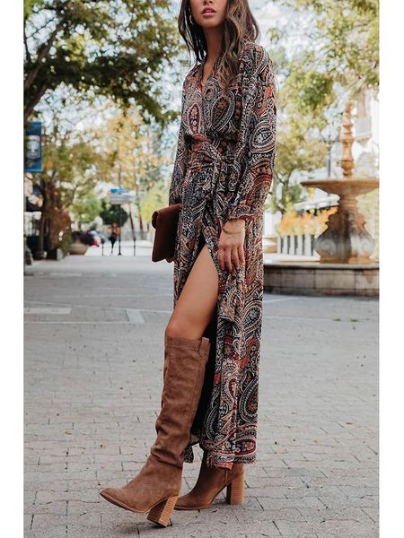 Milan Kiss Sukienka ze wzorem rozmiar: L. Sukienki Milan Kiss, na co dzień, l, bez wzorów, bez kołnierzyka, bez ramiączek, maxi, proste. Za 274,75 zł.