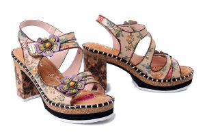 LAURA VITA 0007790 Naomio 16 beige, sandały damskie. Brązowe sandały LAURA VITA, bez wzorów, ze skóry, bez obcasa, na obcasie, bez zapięcia. Za 365,42 zł.