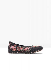 Baleriny. Czarne balerinki bonprix, bez wzorów, bez obcasa, bez zapięcia. Za 114,99 zł.