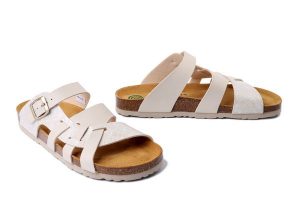 DR. BRINKMANN 700712-81 offwhite, klapki damskie. Brązowe klapki Dr. Brinkmann, bez wzorów, bez obcasa. Za 191,92 zł.