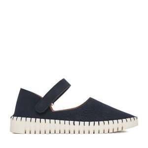 Półbuty Go Soft. Niebieskie półbuty Go Soft, bez wzorów, bez obcasa, na płaskiej podeszwie, bez zapięcia. Za 119,99 zł.