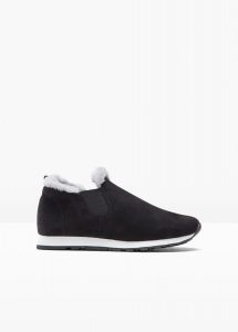 Sneakersy. Czarne buty sportowe bonprix, na zimę, bez wzorów, bez zapięcia. Za 114,99 zł.