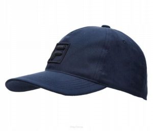 Czapka tenisowa Fila Cap Max granatowa. Niebieskie czapki Fila, bez wzorów, z materiału, eleganckie. Za 79,00 zł.