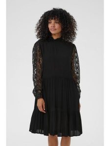 Kaffe Sukienka w kolorze czarnym rozmiar: 42. Czarne sukienki Kaffe, bez wzorów, z koronki, bez kołnierzyka, bez ramiączek, midi. Za 195,99 zł.