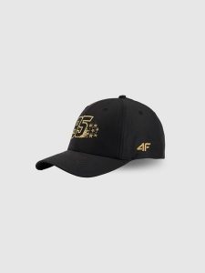 4F Czapka z daszkiem snapback uniseks - czarna S/M. Czarne czapki 4f, bez wzorów, z bawełny, klasyczne. Za 119,99 zł.