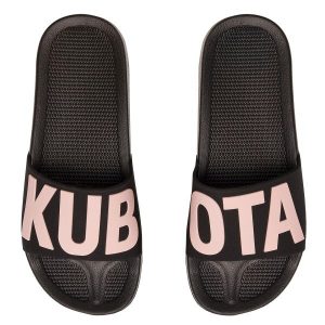 Kubota Klapki Basenowe Basic 2.0. Czarne klapki Kubota, bez wzorów, bez obcasa. Za 99,99 zł.