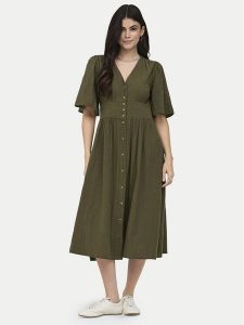 ONLY Sukienka codzienna Tizana 15373535 Zielony Regular Fit. Zielone kombinezony ONLY, l, bez wzorów, z bawełny, bez kołnierzyka, bez ramiączek. Za 199,99 zł.