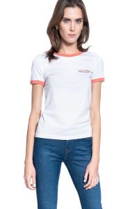 T-SHIRT DAMSKI LEE RINGER TEE BRIGHT WHITE L40PEPLJ 112108662. Białe t-shirty Lee, l, bez wzorów, bez kołnierzyka, bez ramiączek. Za 69,99 zł.