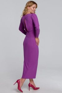 Elegancka ołówkowa sukienka z odkrytymi plecami fuksja. Czerwone sukienki Makover, na imprezę, xxl, bez wzorów, z elastanu, eleganckie, bez kołnierzyka, bez ramiączek, maxi, dopasowane. Za 449,00 zł.