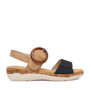 Sandały Remonte. Brązowe sandały Remonte, bez wzorów, bez obcasa, na płaskiej podeszwie, bez zapięcia. Za 349,99 zł.