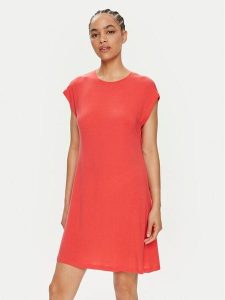 Vero Moda Sukienka codzienna Ava 10304703 Czerwony Loose Fit. Czerwone kombinezony Vero Moda, xs, bez wzorów, z lyocellu, bez kołnierzyka, bez ramiączek. Za 119,99 zł.