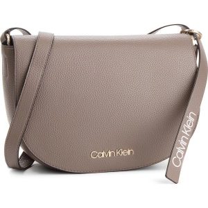 Torebka CALVIN KLEIN - Neat Medium Saddle K60K604408 002. Listonoszki marki Calvin Klein. W wyprzedaży za 359,00 zł.