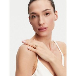 Pierścionek Guess. Żółte pierścionki Guess, złote. Za 119,99 zł.