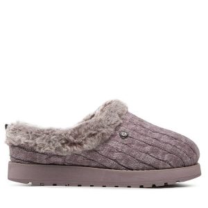 Kapcie Skechers. Fioletowe kapcie Skechers, bez wzorów. Za 169,99 zł.