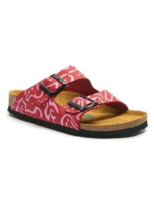 Comfortfusse Skórzane klapki w kolorze czerwonym rozmiar: 38. Czerwone klapki Comfortfüße, bez wzorów, z otwartym noskiem, bez obcasa. Za 260,99 zł.