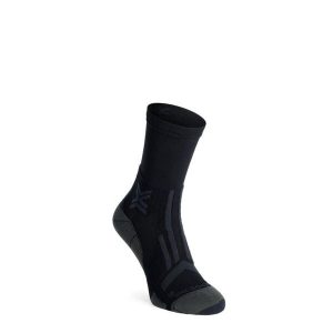 Skarpety do biegania X-Socks Trailrun Perform Crew. Czarne skarpetki X-Socks, bez wzorów. Za 100,99 zł.