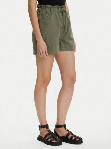 Tommy Jeans Szorty materiałowe DW0DW22227 Zielony ciemny Regular Fit. Zielone szorty Tommy Jeans, bez wzorów, z jeansu. Za 329,99 zł.