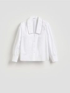 Bawełniana koszula z kołnierzykiem - biały. Białe koszule Reserved, l, bez wzorów, z bawełny, bez kołnierzyka, bez ramiączek. Za 119,99 zł.