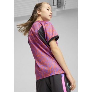 Młodzieżowa koszulka piłkarska Neymar Jr Creativity PUMA. Fioletowa bluzki Puma, m, bez wzorów, młodzieżowe, bez kołnierzyka, bez ramiączek. W wyprzedaży za 94,00 zł.