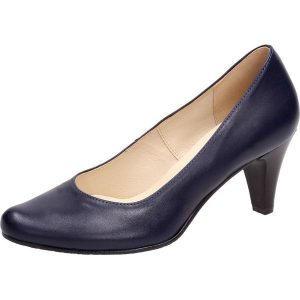 Granatowe Polskie czółenka damskie Gregors 465. Niebieskie czółenka Gregors, bez wzorów, ze skóry, bez obcasa, na szpilce, bez zapięcia. Za 379,00 zł.