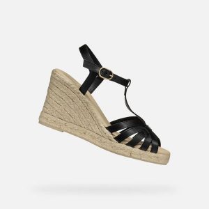 Sandały GEOX D GELSA Czarny. Czarne sandały Geox, bez wzorów, ze skóry, bez obcasa, bez zapięcia. Za 434,99 zł.