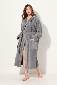 Damskie Szlafrok kaptur pasek trapezowy fason frotte. Niebieskie szlafroki Ulla Popken, plus size, bez wzorów, z bawełny, plus size, bez kaptura. Za 309,99 zł.