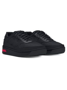 Under Armour Skórzane sneakersy "Court 96" w kolorze czarnym rozmiar: 38. Czarne trampki Under Armour, bez wzorów, z materiału, bez zapięcia. Za 283,95 zł.